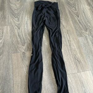Lululemon Tie front leggings | Size 2